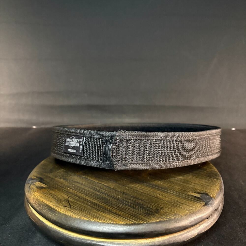 Uncle Mikes Inner Duty Belt Size Medium 32"-36" Molded Nylon Hook & loop Lined